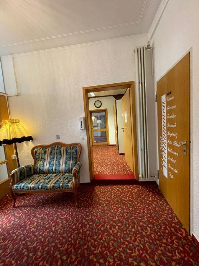 Hotel Garni Ratstube Bad Urach Extérieur photo